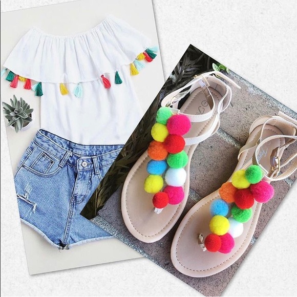 Pom Pom sandals - Picture 4 of 8